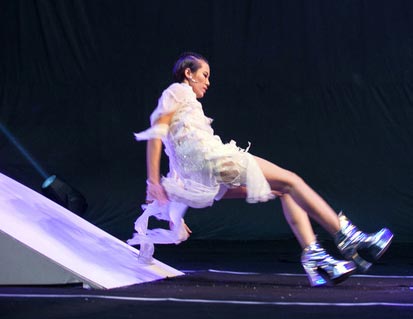 "Thánh hôn Next top" trở lại và lợi hại hơn xưa! - 2