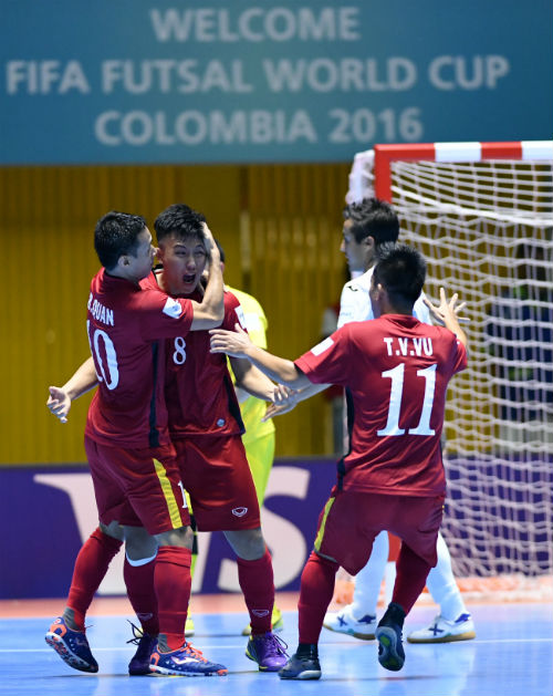 World Cup Futsal: Việt Nam chào sân ấn tượng - 9