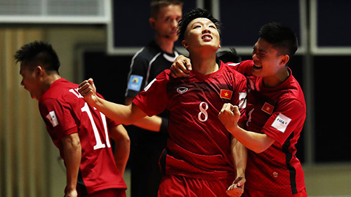 Người hùng 20 tuổi giúp ĐT Việt Nam gây sốc World Cup - 1