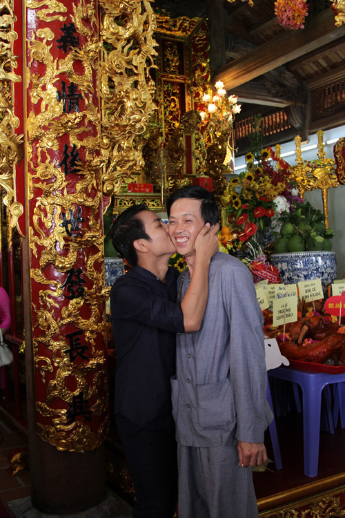 Xót xa ảnh Hoài Linh già đi nhiều vì nhà thờ Tổ - 6