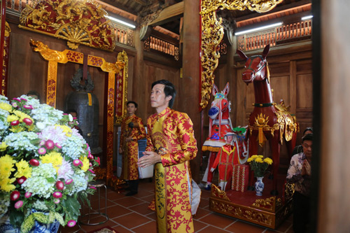 Xót xa ảnh Hoài Linh già đi nhiều vì nhà thờ Tổ - 13