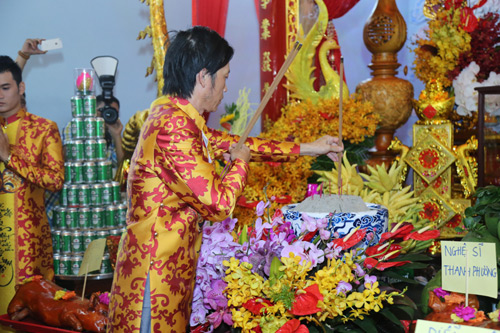 Xót xa ảnh Hoài Linh già đi nhiều vì nhà thờ Tổ - 2