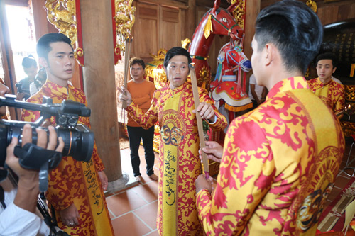 Xót xa ảnh Hoài Linh già đi nhiều vì nhà thờ Tổ - 4