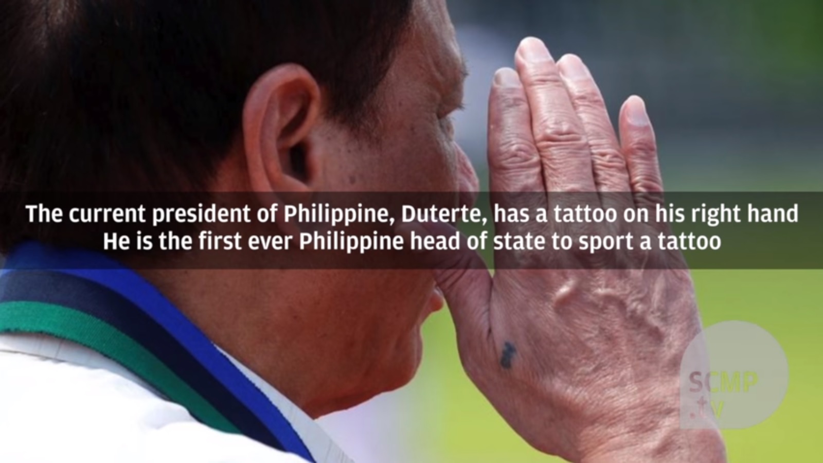 Hình xăm tiết lộ quá khứ của Tổng thống Philippines - 1
