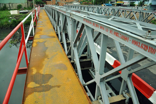 Cận cảnh 2 cầu thép tiền tỷ xây trong 16 ngày ở Sài Gòn - 7