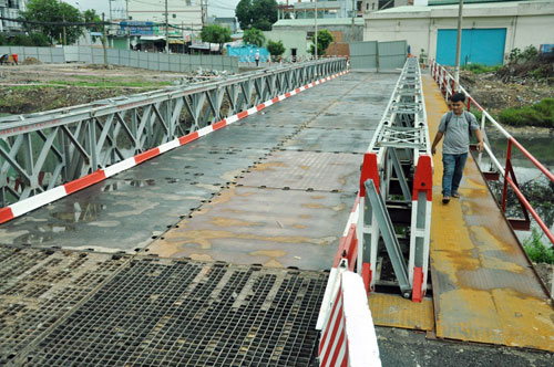 Cận cảnh 2 cầu thép tiền tỷ xây trong 16 ngày ở Sài Gòn - 8