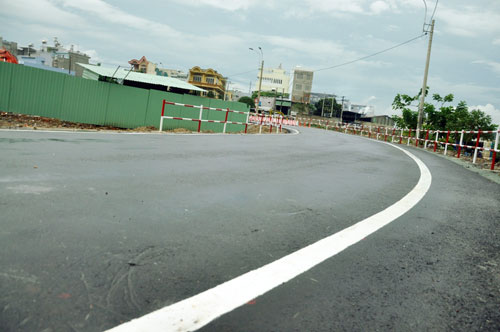 Cận cảnh 2 cầu thép tiền tỷ xây trong 16 ngày ở Sài Gòn - 12