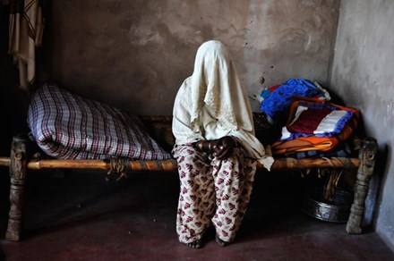 Ấn Độ: 2 chị em bị cưỡng hiếp tập thể vì lỡ ăn thịt bò - 1