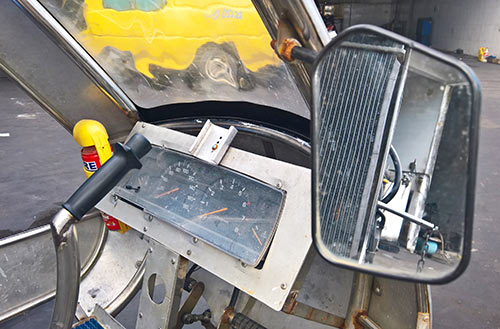 Cận cảnh máy bay vừa cất cánh của “hai lúa” Bình Dương - 11