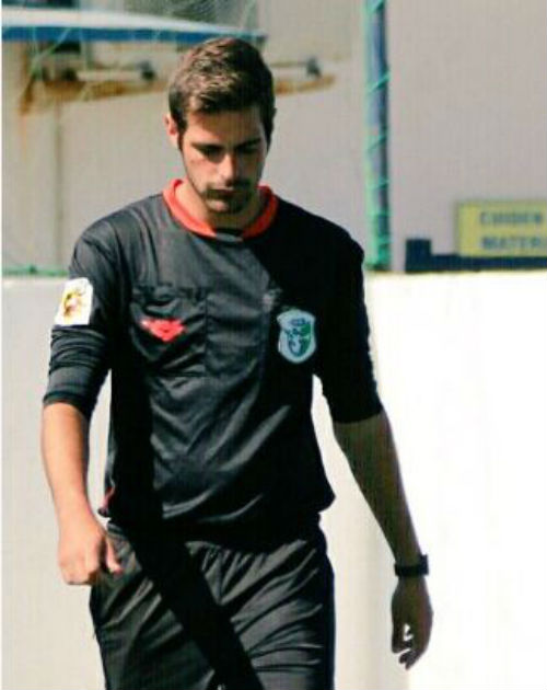 Trở lại sân cỏ, trọng tài đồng tính lập tức bị dọa giết - 3