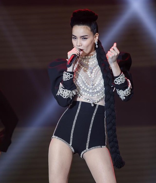 7 kiểu tóc chỉ có Hồ Ngọc Hà mới dám "diện" - 2