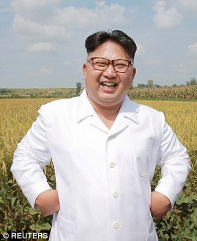 Ảnh Kim Jong-un tươi cười xuất hiện sau đợt lũ lịch sử - 1