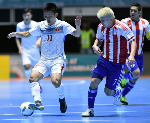 Ảnh: Futsal Việt Nam "trở lại mặt đất" trận gặp Paraguay - 9