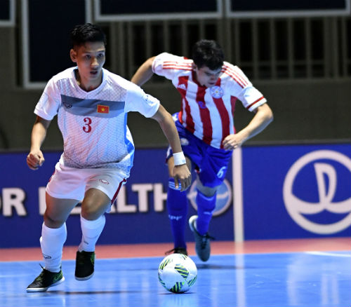 Ảnh: Futsal Việt Nam "trở lại mặt đất" trận gặp Paraguay - 15