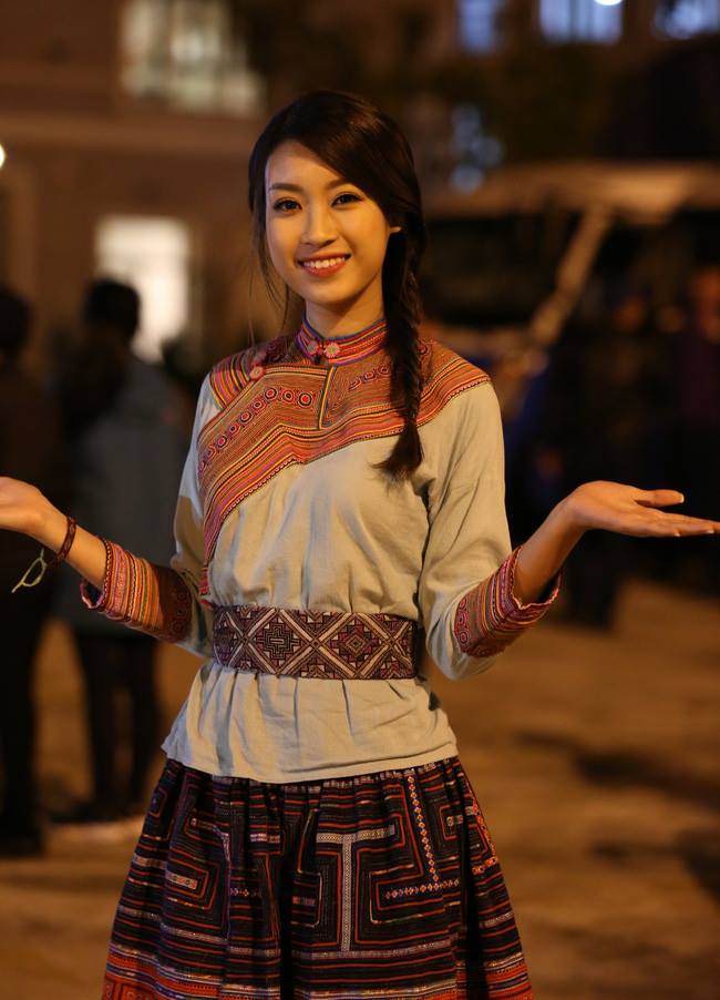 Hoa hậu Mỹ Linh bất ngờ làm MC truyền hình - 1