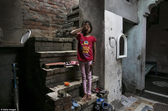 Chuyện kể rùng rợn của 5 cô gái Ấn Độ bị hãm hiếp - 1