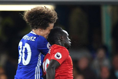 David Luiz vỡ mũi, "bẽ mặt" ngày ra mắt Chelsea - 1