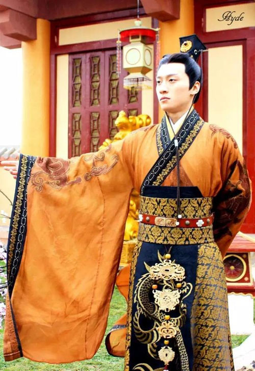 Tuổi thơ cô đơn của mỹ nam tự sát bằng túi nylon - 6