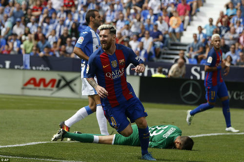 Barca đại thắng ở Liga, Messi nhận nhiều tin vui - 1