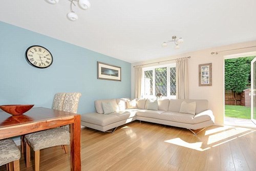 Nhà của phù thuỷ Harry Potter được rao bán 13,6 tỉ đồng - 5