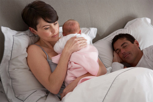 Chồng chịu chi đưa vợ đi tân trang vùng kín - 1