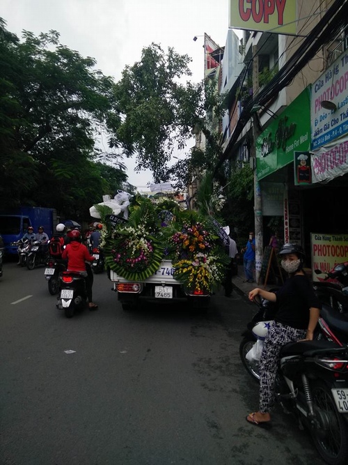 Hàng nghìn người xuống đường tiễn biệt Minh Thuận - 9