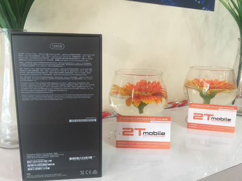 iPhone 7 Plus Jet Black đầu tiên về Việt Nam giá 89 triệu đồng - 2