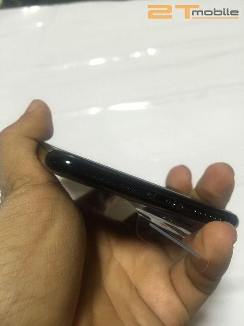 iPhone 7 Plus Jet Black đầu tiên về Việt Nam giá 89 triệu đồng - 8