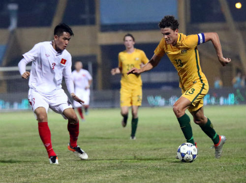 HLV Hoàng Anh Tuấn: “U19 Việt Nam thi đấu quá tệ” - 1