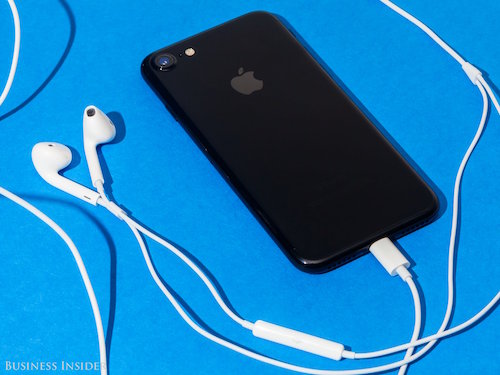 Apple phát hành iOS 10.0.2: Sửa lỗi tai nghe EarPods trên iPhone 7 - 1