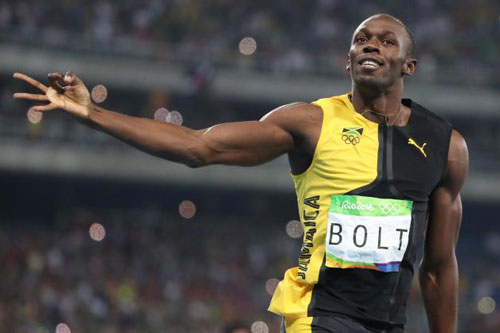 Tin thể thao HOT 24/9: Bolt được mời chơi bóng bầu dục - 1