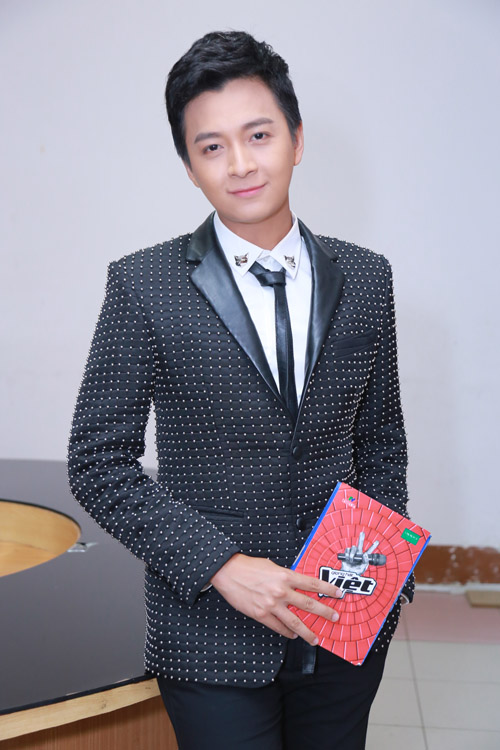 Đông Nhi e thẹn khi được bạn trai chiều chuộng - 9