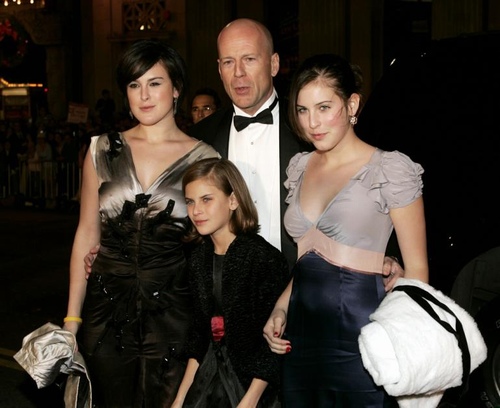 Nhan sắc như mộng của con gái 4 sao hành động đình đám - 8