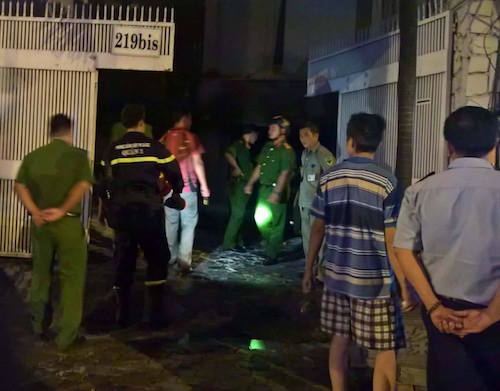 Chập điện máy bơm, trung tâm giáo dục phát hỏa trong đêm - 2