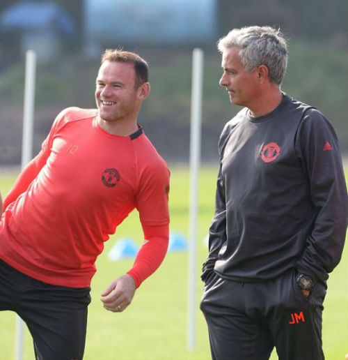 MU: Đá kém, Rooney bị Mourinho "cấm khẩu" - 1