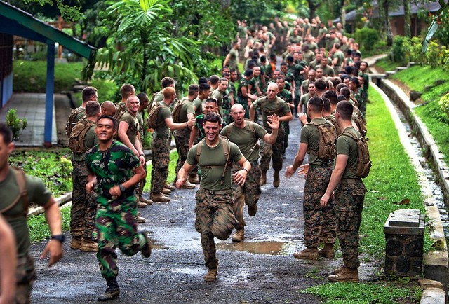 Thủy quân lục chiến Mỹ muốn huấn luyện với binh sĩ VN - 2