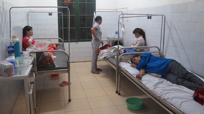 Nam Định: 45 người nhập viện sau khi ăn cỗ - 1