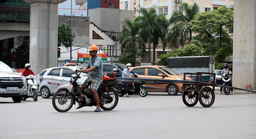 Sau 2 vụ chết người, &#34;máy chém&#34; vẫn nghênh ngang trên phố - 8