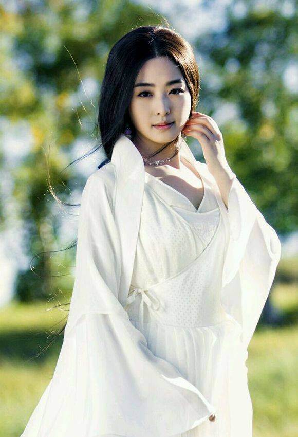 Bộ phim "đắp chiếu" 3 năm chưa ra mắt đã gây tranh cãi - 9