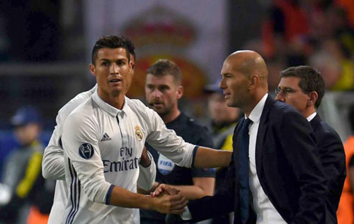 Real: Ronaldo ghi bàn 95 ở C1 và làm lành với Zidane - 1