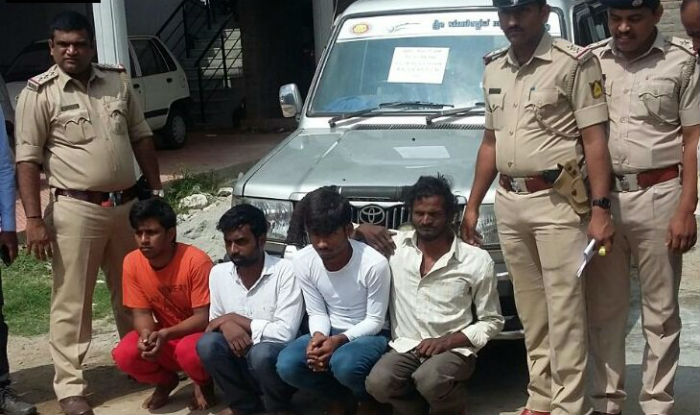 Rao bán trăn cát đỏ “hai đầu” 33 triệu ở chợ đen Ấn Độ - 2