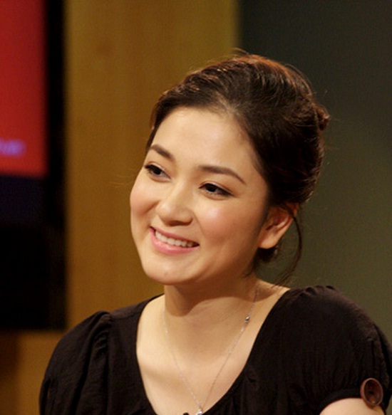 "Lật tẩy" nhan sắc của hoa - á hậu Việt khi bị chụp lén - 6