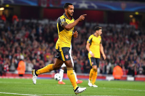 Arsenal: 4 bàn/3 trận, Walcott vẫn bị nhắc chớ ảo tưởng - 1