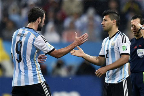 Argentina hội quân: Aguero, Higuain thế vai Messi - 1