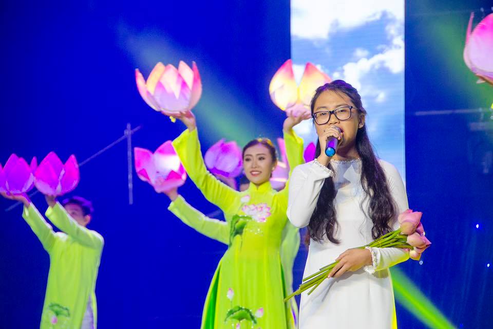 Nhìn Phương Mỹ Chi thế này, ai còn nói "chín ép" phản cảm - 7