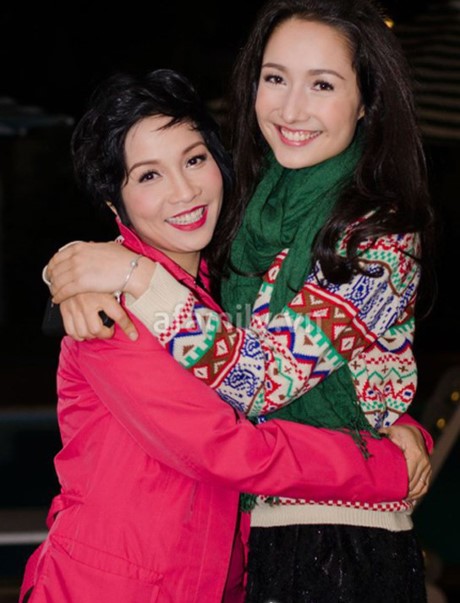 Nể phục cách lấy lòng con chồng của vợ 3 danh hài Chiến thắng và các người đẹp - 7