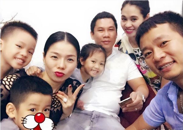 Nể phục cách lấy lòng con chồng của vợ 3 danh hài Chiến thắng và các người đẹp - 6