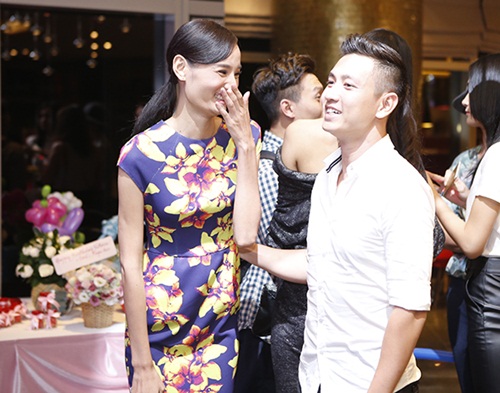 Vợ bị chê vừa già vừa xấu, Phan Hiển dẫn đầu top sao nam đáp trả đanh thép - 5