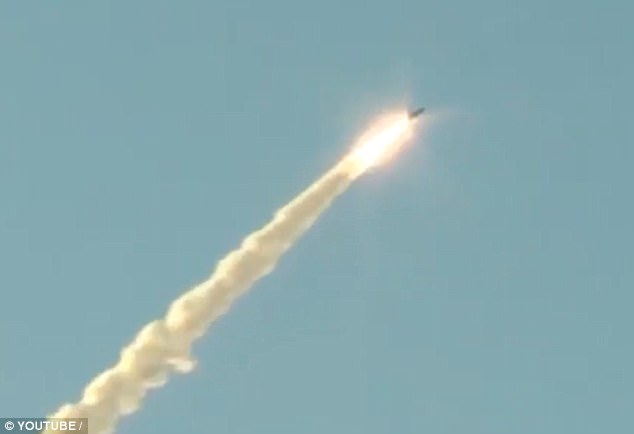 Tên lửa hạt nhân Nga bất ngờ phát nổ khi vừa rời tàu ngầm - 1