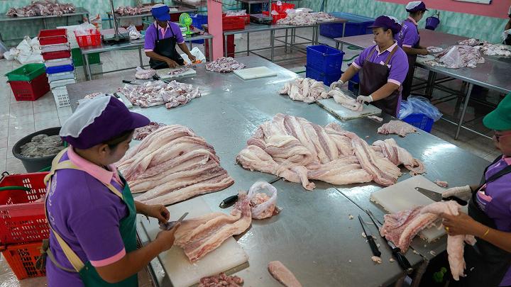Choáng với ngành công nghiệp nuôi cá sấu ở Thái Lan - 9